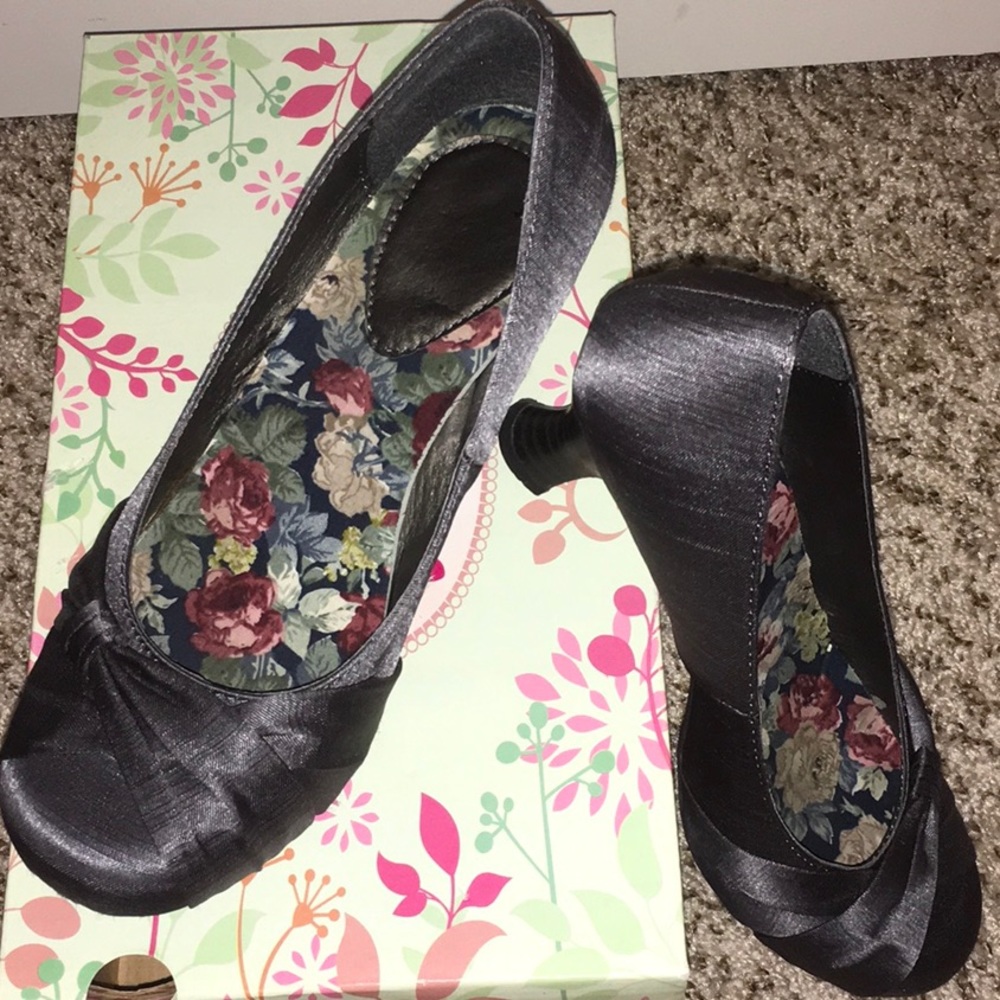 CHARCOAL Jelly Pop low heel